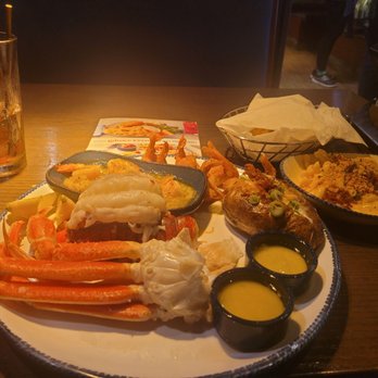 Red Lobster - Ultimate Feast - Seafood Near Me - Citrus Heights, California