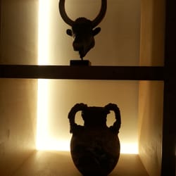 Delphes - La décoration grecque  sans sombrer dans le kitsch.