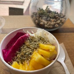 Beach Bum Pitaya Bowl