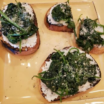 Varmecky - Herbed ricotta and spinach bruschetta - Italian Near Me - Pittsburgh, Pennsylvania Varmecky - Herbed ricotta and spinach bruschetta - Italian Near Me - Pittsburgh, Pennsylvania
