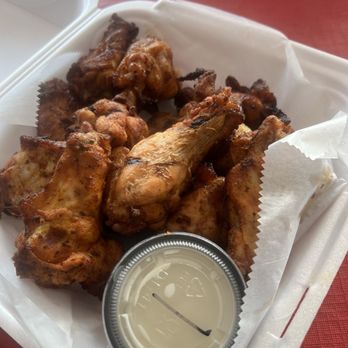 Gary Lee's Market - Wings 100! - Barbeque Near Me - Brunswick, Georgia Gary Lee's Market - Wings 100! - Barbeque Near Me - Brunswick, Georgia
