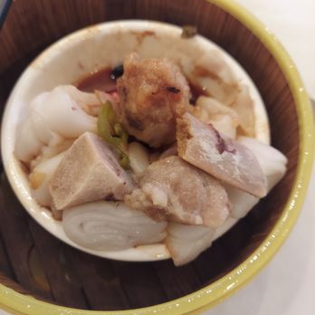 Royal Queen Restaurant - Sticky rice long noodles with pork rib. - Dim Sum Near Me - Flushing, New York Royal Queen Restaurant - Sticky rice long noodles with pork rib. - Dim Sum Near Me - Flushing, New York