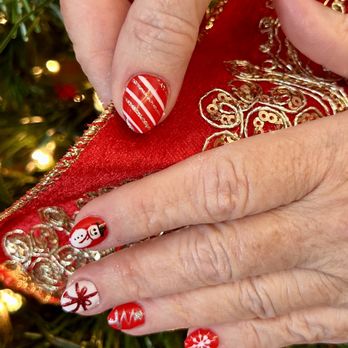Eliana's Salon - Linda Sosa did a fabulous job on my holiday nails today. I'm all ready for Christmas! - Hair Salons Near Me - Houston, Texas Eliana's Salon - Linda Sosa did a fabulous job on my holiday nails today. I'm all ready for Christmas! - Hair Salons Near Me - Houston, Texas