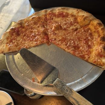 Apizza Brooklyn - 12" TRADITIONAL PIE - Brooklyn Stlye - Pizza Near Me - Miami, Florida