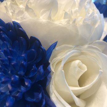 Edwards Floral Design - Bridal bouquet - Florists Near Me - Mckinney, Texas Edwards Floral Design - Bridal bouquet - Florists Near Me - Mckinney, Texas