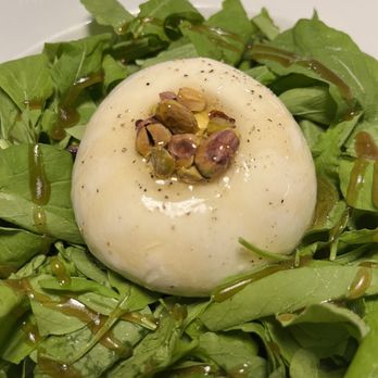 Quotidiano - Burrata and arugula salad - Italian Near Me - Buenos Aires, C