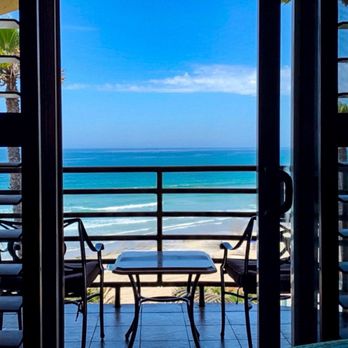 Pacific Terrace Hotel - Such an incredible room! - San Diego, CA