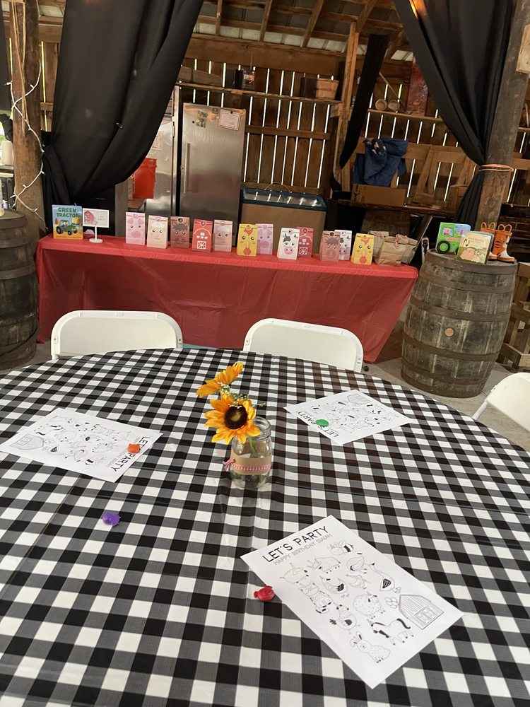 RED HOUND FARMS Updated October 2024 3239 Frye Bridge Rd, Clemmons