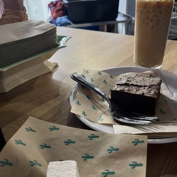 Monsoon Chocolate Cafe + Market - Marshmallow and miso brownie - Chocolatiers & Shops Near Me - Tucson, Arizona