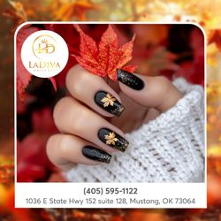 LA DIVA NAILS BAR - Glam up your nails with our stunning art! Get ready to show off and feel amazing.
Book your session now!