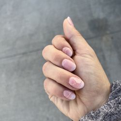 Nail Spa Allure - 2 Day old Nails - already peeling and destroyed