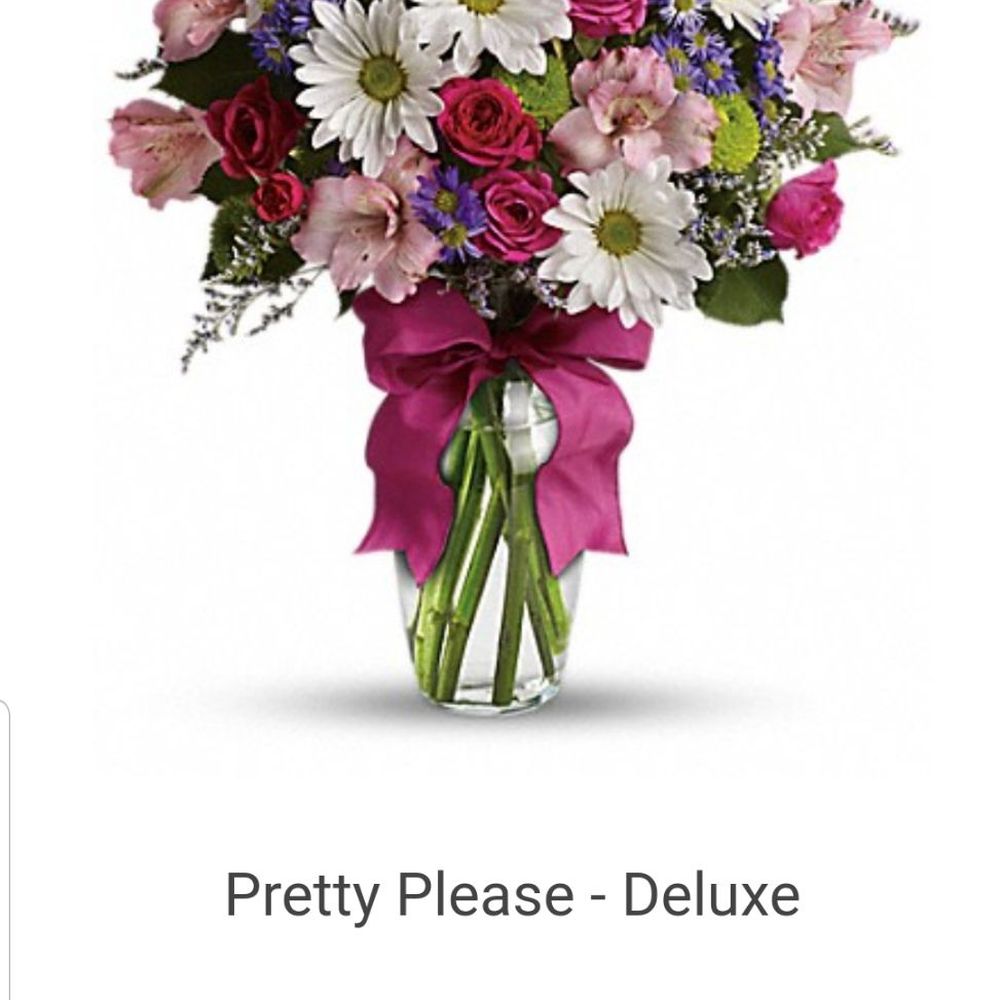 Chase Flower Shop - This is what was represented online - Florists Near Me - Fresno, California Chase Flower Shop - This is what was represented online - Florists Near Me - Fresno, California