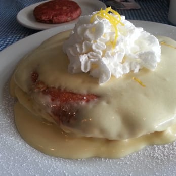 Moke's Bread & Breakfast - Liliko'i Pancakes & Corned Beef Hash Patty - Breakfast & Brunch Near Me - Kailua, Hawaii