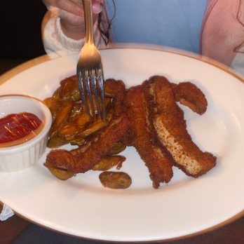 LB Social - Chicken fingers. - Wine Bars Near Me - Long Beach, New York