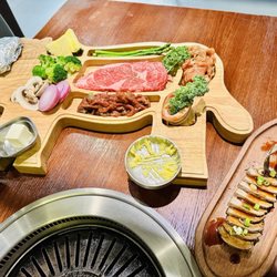 Hanwoo - Meat and veggies platter. The empty bowl in the right-hand corner held the potato salad--we finished it before snapping the pic!