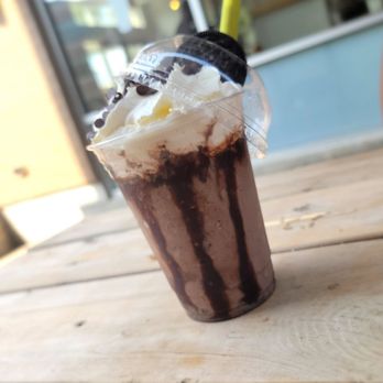 Gordon’s Milkshake Bar - Midnight Cookies and Cream - Desserts Near Me - Indianapolis, Indiana