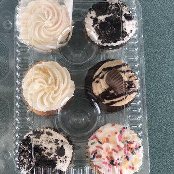 Short Cakes - Half Dozen Cupcakes - Bakeries Near Me - LaBelle, Florida