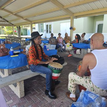 williams park - Papaloko and Baba Ade drumming in Williams Park. - Parks Near Me - Miami, Florida