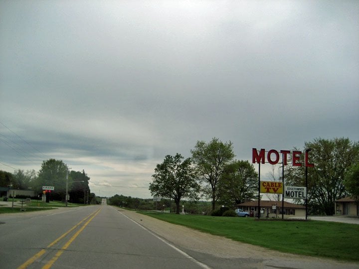 DE SOTO EDGETOWNER MOTEL Updated August 2024 804 Guthrie St, De
