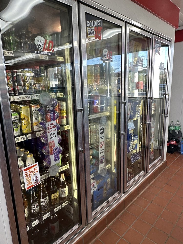 QUALITY MART 16 Photos 3398 Robinhood Rd, WinstonSalem, North