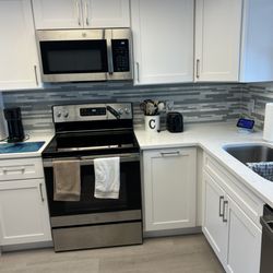Reyes Countertops & Cabinets