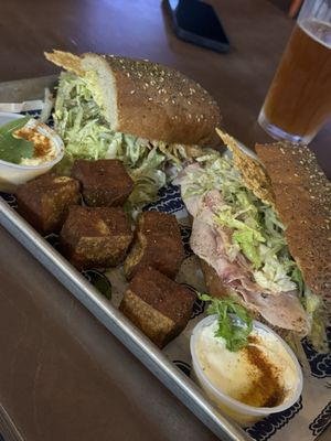 Knuckle Sandwich by null