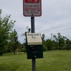 Hillendale Park - Poop bag stations