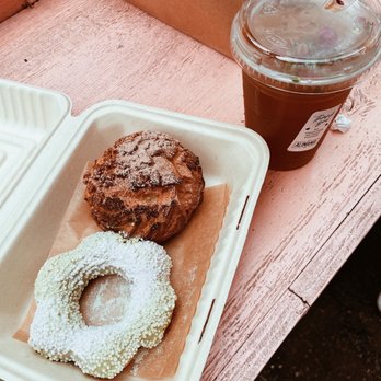 AlimamaTea - Matcha Mochi Donut, cream puff, earl grey lavender - Desserts Near Me - New York, New York