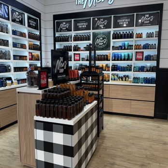 BATH & BODY WORKS - Updated February 2026 - 5800 Peach St, Erie