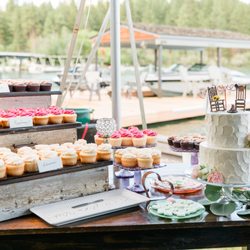 Scottage Cakery - Amazing cupcakes and wedding cake!