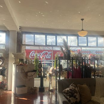 Piper’s Boutique - Women's Clothing Near Me - Turner, Oregon