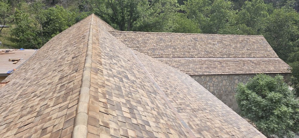 Slide of Roofers In San