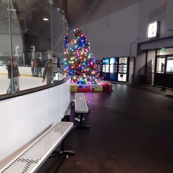 Pickwick Ice - Skating Rinks Near Me - Burbank, California