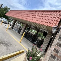 Los Toros - Outside dining