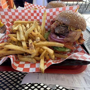 Phyllis' Giant Burgers - Giant Burger With Bacon - Burgers Near Me - San Rafael, California Phyllis' Giant Burgers - Giant Burger With Bacon - Burgers Near Me - San Rafael, California