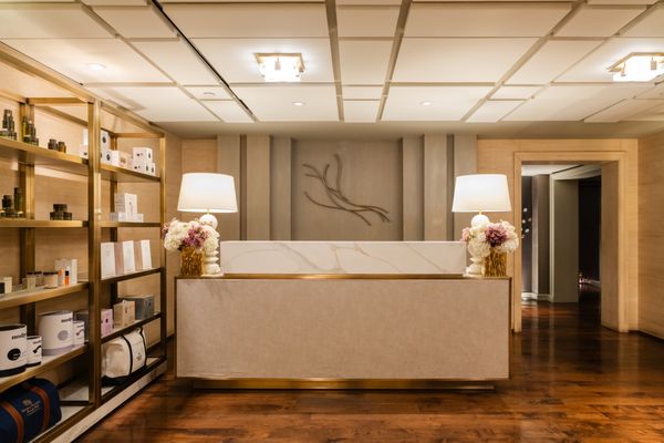 Beverly Wilshire, A Four Seasons Hotel by null