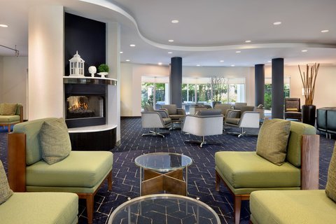 Courtyard by Marriott Edison Woodbridge