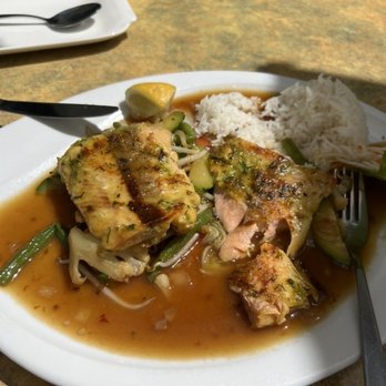 Huyen Quang - Hmm keine Ahnung was das hätte sein sollen, wohl thai angehaucht... definieren konnte ich es nicht. - Sushi Bars Near Me - Berlin, BE Huyen Quang - Hmm keine Ahnung was das hätte sein sollen, wohl thai angehaucht... definieren konnte ich es nicht. - Sushi Bars Near Me - Berlin, BE