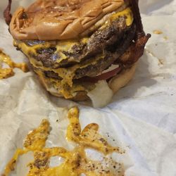 Woody's Bar & Grill - Double meat with bacon, mayonnaise, lettuce, tomato, onions and pickles.