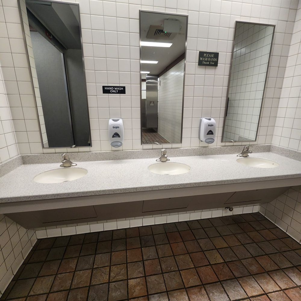 Tennessee Welcome Center - Women's Restroom - Rest Stops Near Me - Bristol, Tennessee Tennessee Welcome Center - Women's Restroom - Rest Stops Near Me - Bristol, Tennessee
