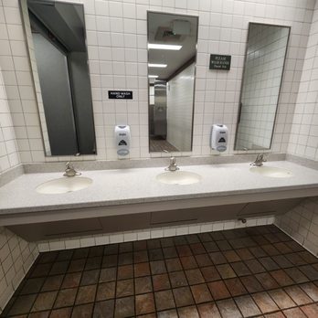 Tennessee Welcome Center - Women's Restroom - Rest Stops Near Me - Bristol, Tennessee Tennessee Welcome Center - Women's Restroom - Rest Stops Near Me - Bristol, Tennessee