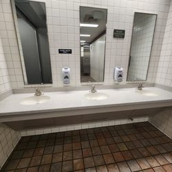 Tennessee Welcome Center - Women's Restroom