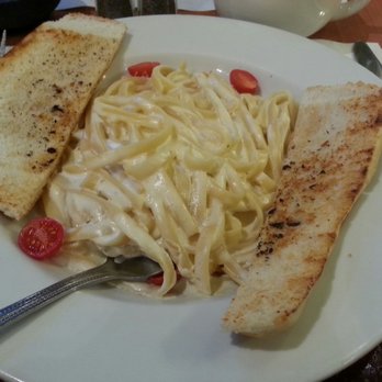 Café de la Flor - Fettucine Alfredo - Cafeteria Near Me - Tijuana, BCN Café de la Flor - Fettucine Alfredo - Cafeteria Near Me - Tijuana, BCN