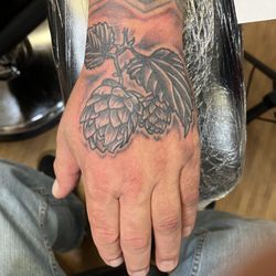 That Tattoo Studio - Hops
