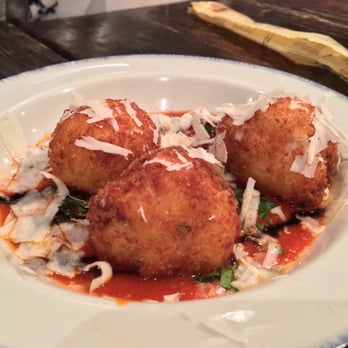 Trattoria Mercatto - Arancini (chive risotto, provolone, spicy tomato sauce) - $10.95 - Italian Near Me - Toronto, Ontario
