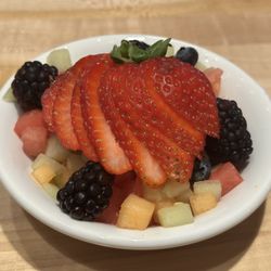 Tiwa Restaurant and Lounge - Fruit