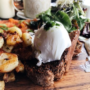 Tsak-Tsak - Saumon Chic - Breakfast & Brunch Near Me - Montreal, Quebec Tsak-Tsak - Saumon Chic - Breakfast & Brunch Near Me - Montreal, Quebec