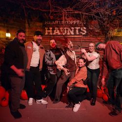 Heartstoppers Haunted House - Great night. Staff friendly and professional.