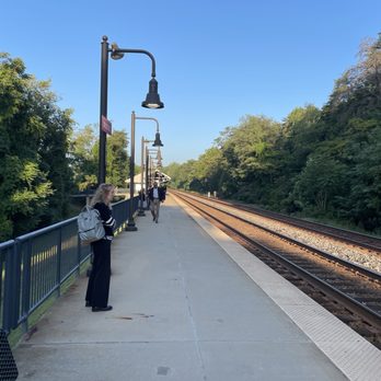Brooke VRE Station - Train platform - Train Stations Near Me - Stafford, Virginia Brooke VRE Station - Train platform - Train Stations Near Me - Stafford, Virginia