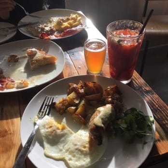 Easy Tyger - Housemate breakfast sausage, French toast and biscuits and gravy YUM! - Ramen Near Me - Milwaukee, Wisconsin Easy Tyger - Housemate breakfast sausage, French toast and biscuits and gravy YUM! - Ramen Near Me - Milwaukee, Wisconsin